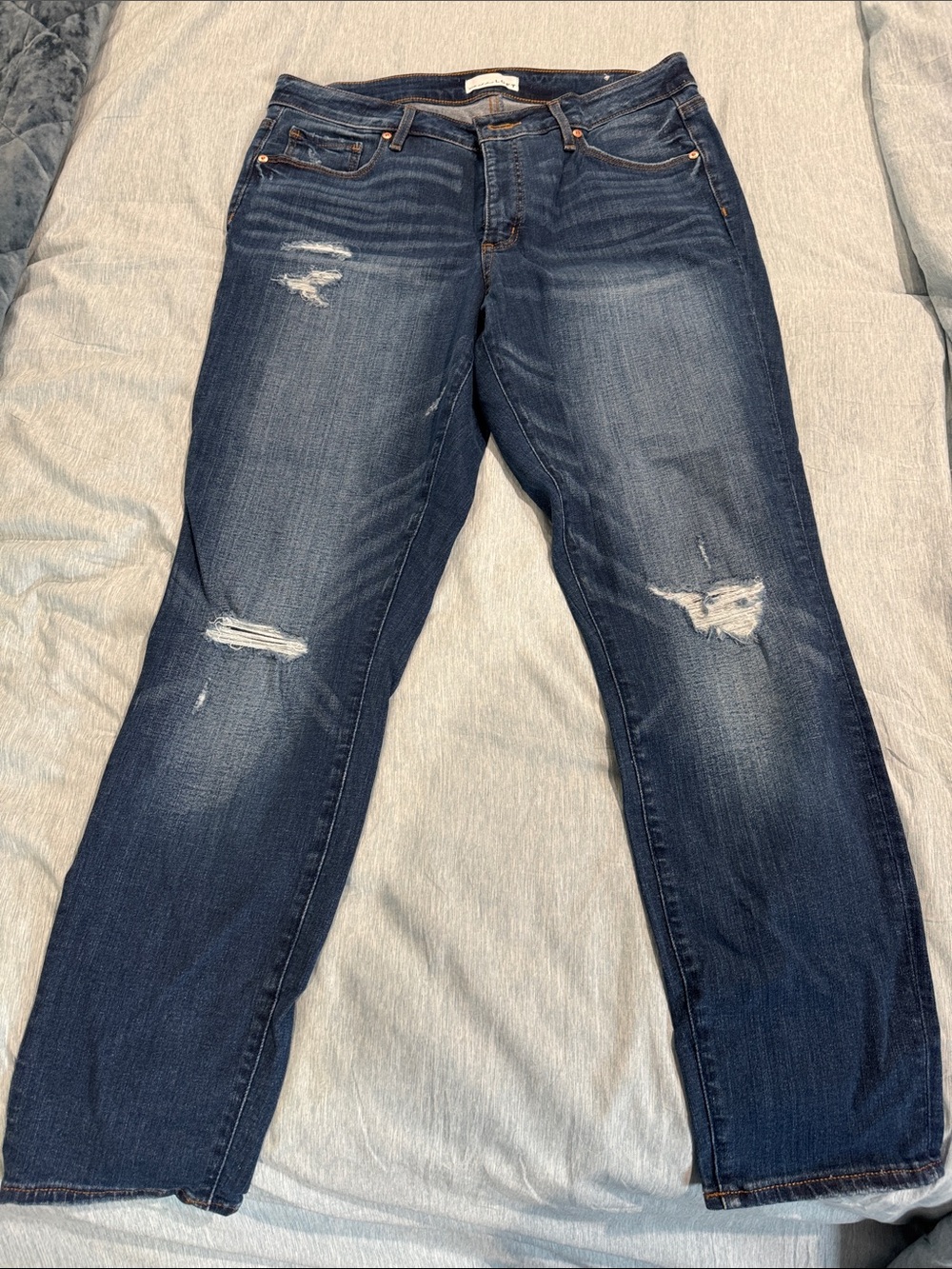 LOFT jeans size 31 Women’s Distressed Dark Blue Jeans